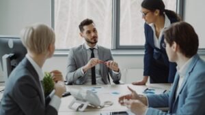 In-House vs Outsourced IT Support: How to Decide